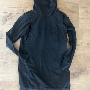 Latched Mama Nursing Black Long Sleeve Tunic